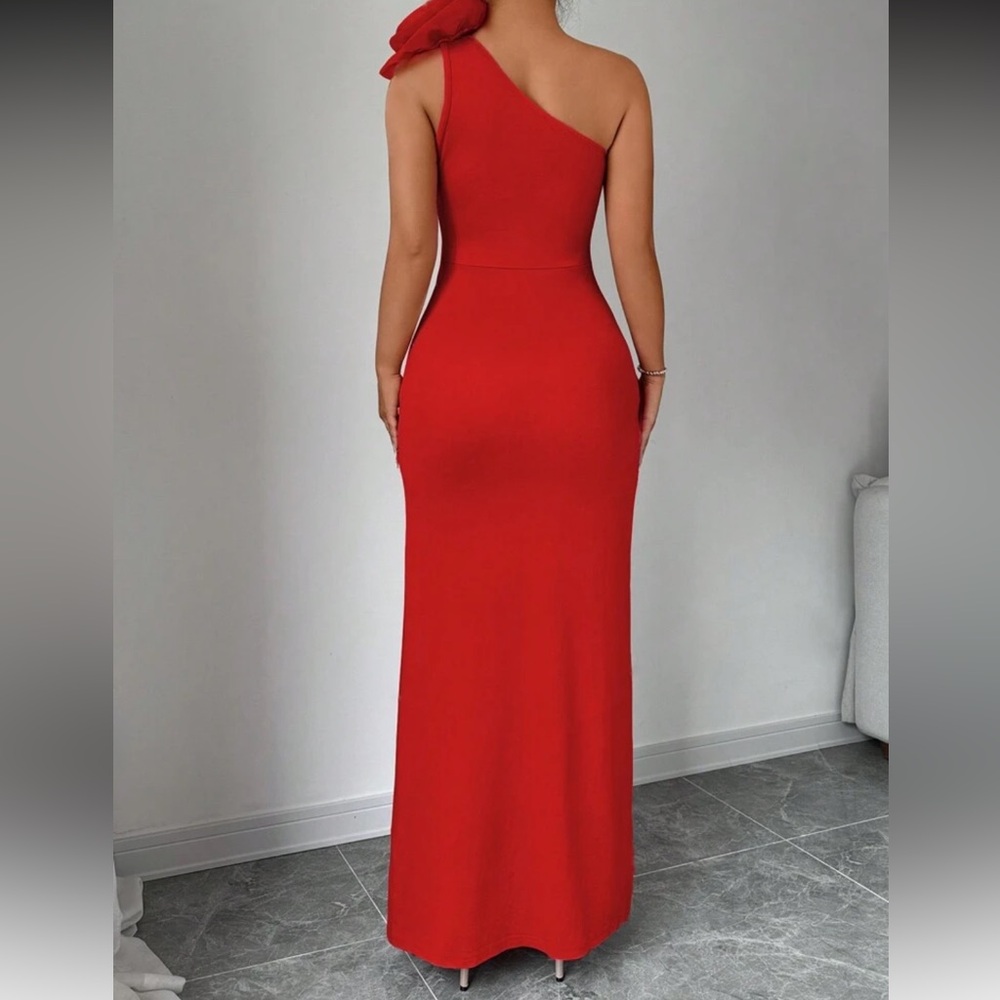 Elegant Red One-Shoulder Dress - Picture 2 of 5
